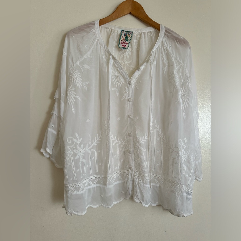 Johnny Was White Embroidered Blouse